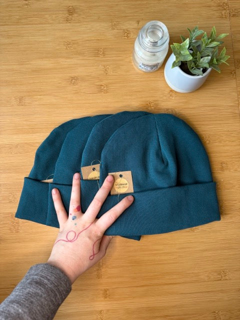 Bavlněná čepice různé barvy