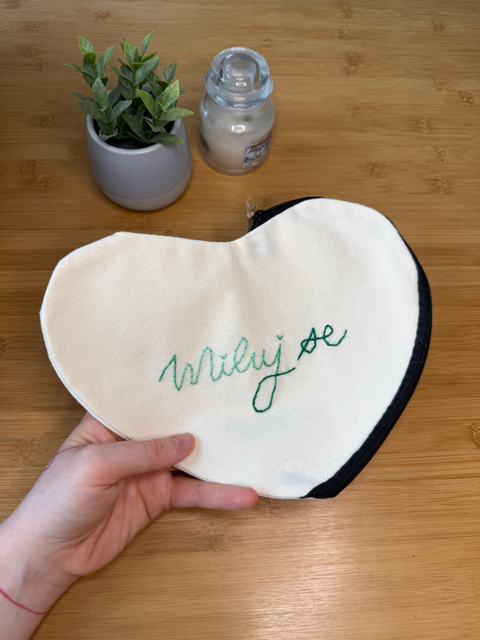 Pouzdro "Miluj se"